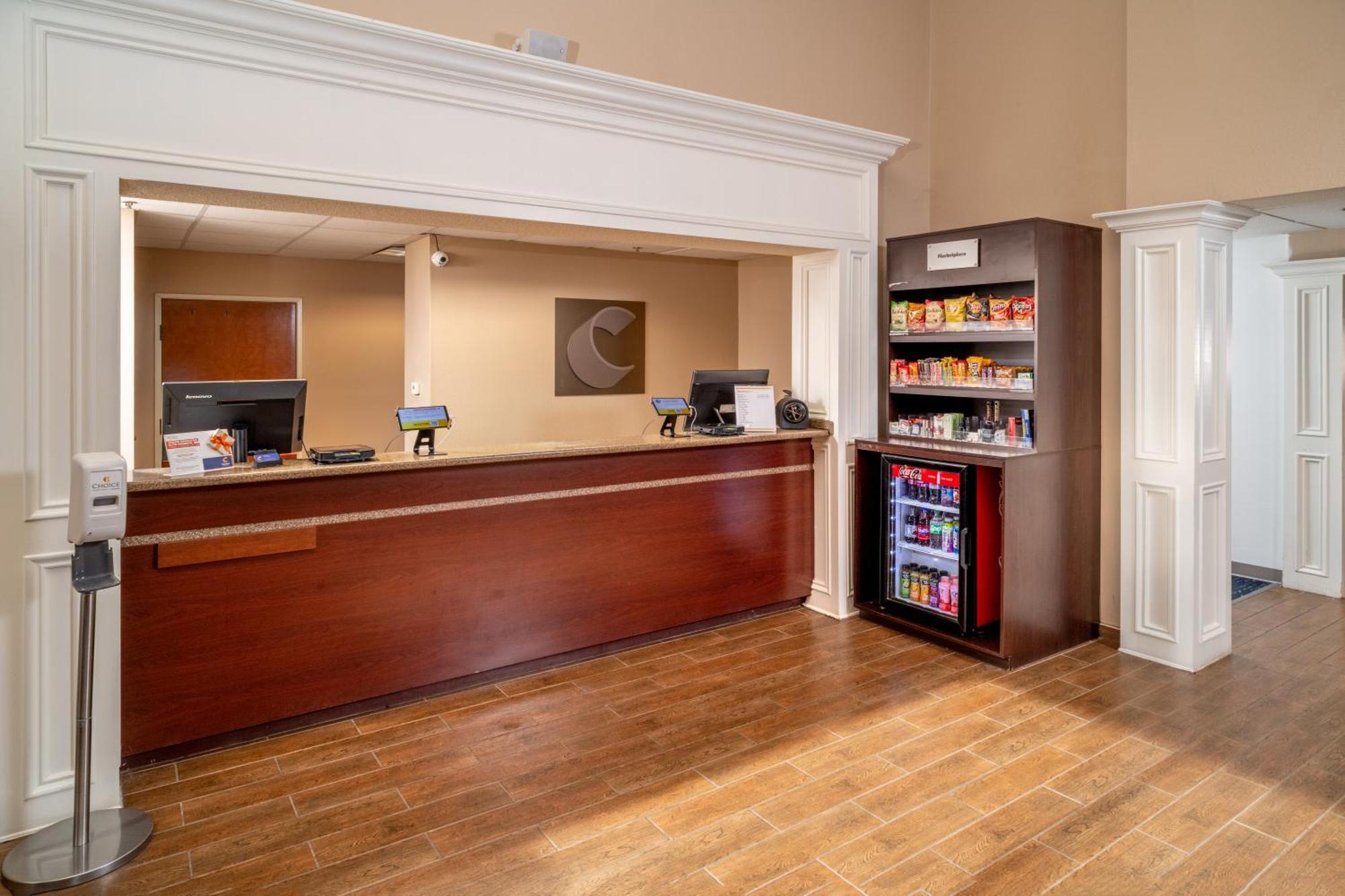 普雷斯顿斯堡西舒适套房酒店 Prestonsburg 外观 照片